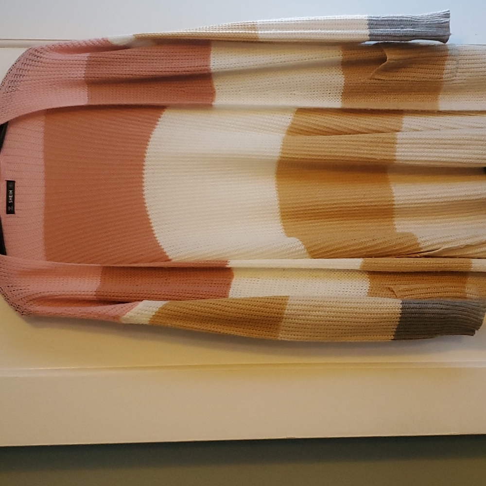 Color Block Sweater - Picture 3 of 6